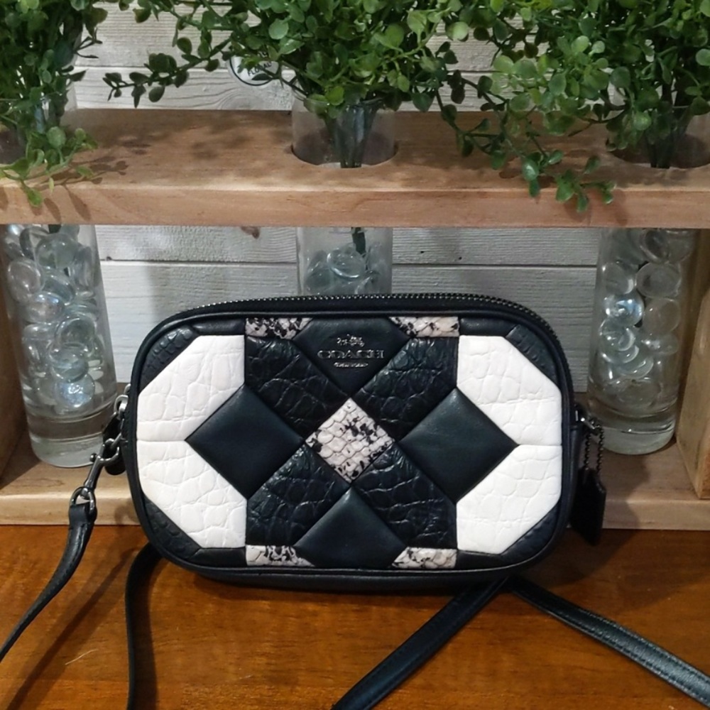 Coach Canyon Quilt Crossbody Clutch - Picture 3 of 9